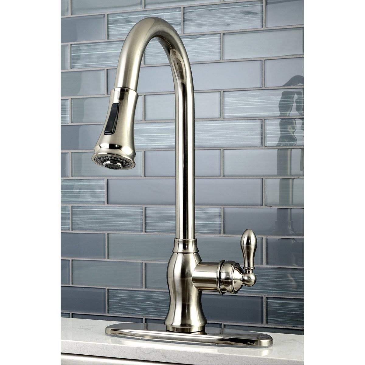 Single-Handle Pull-Down Sprayer Kitchen Faucet P5908