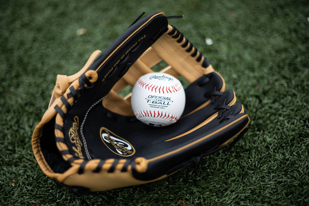 11.5-inch Glove Right Hand Throw C823974