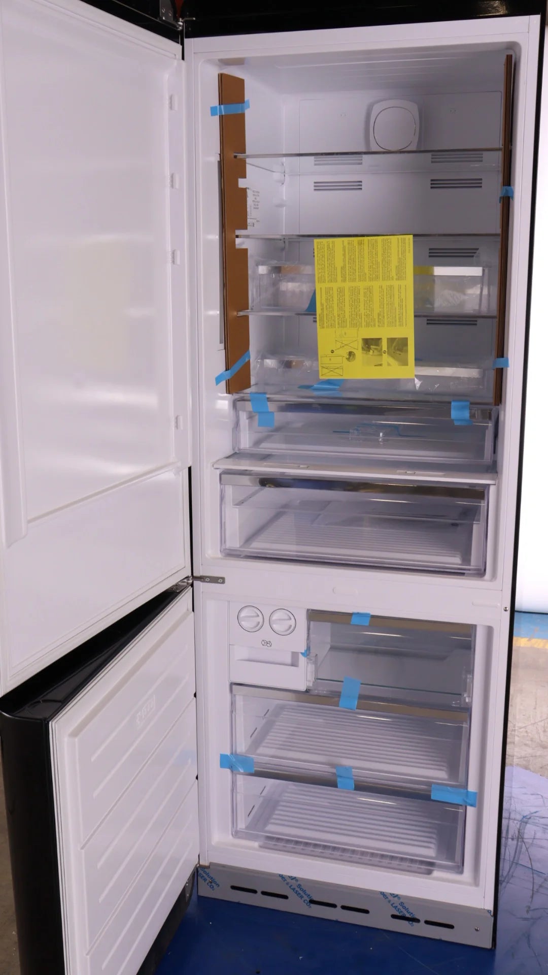 28 INCH WIDTH 18 CU FT Fridge I46394