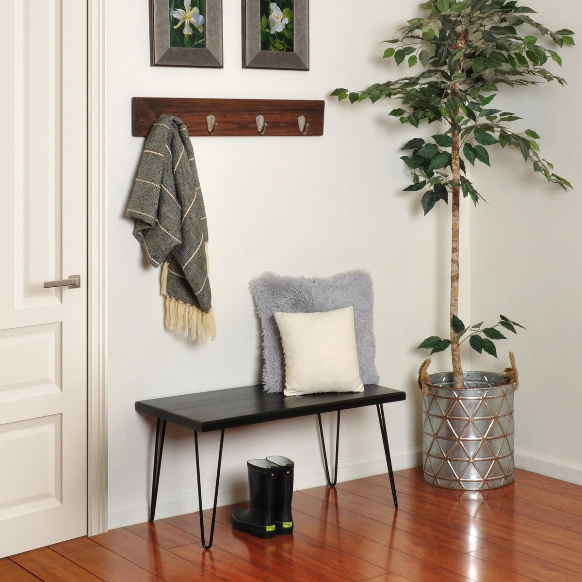 Rustic White Wood Bench Y353694