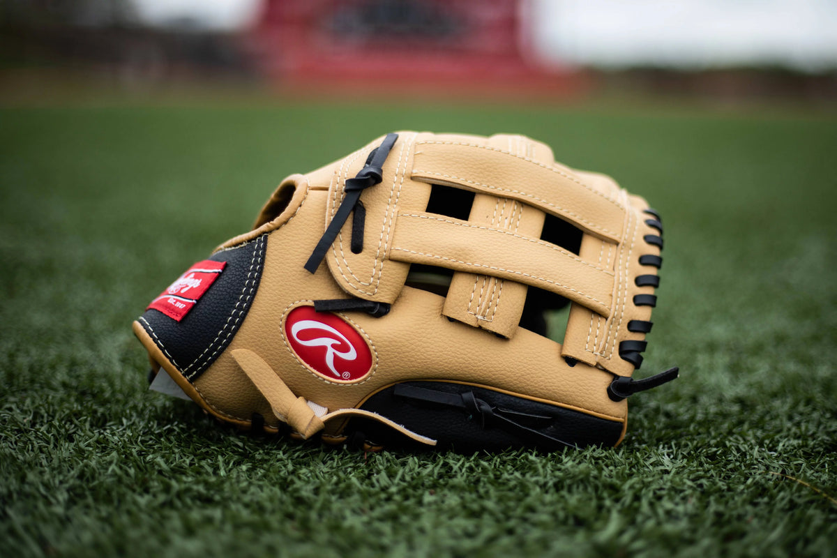 11.5-inch Glove Right Hand Throw C823974
