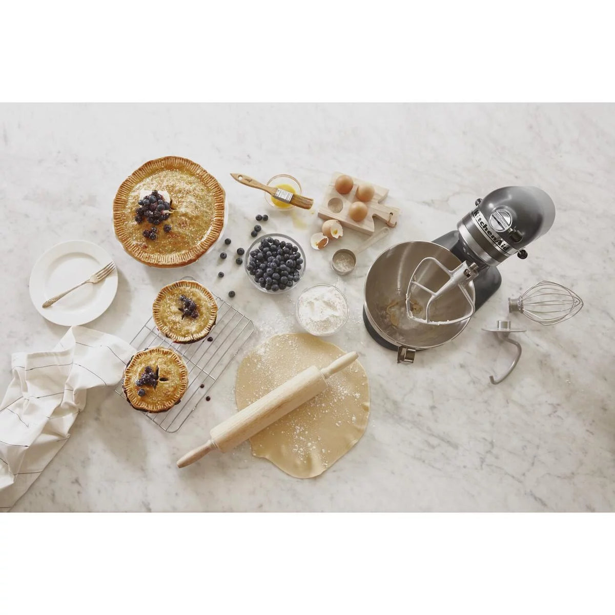 4.5-Quart Tilt-Head Stand Mixer Q190
