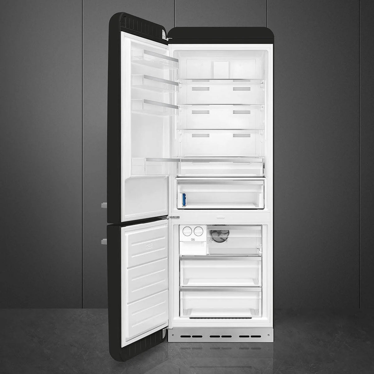 28 INCH WIDTH 18 CU FT Fridge I46394